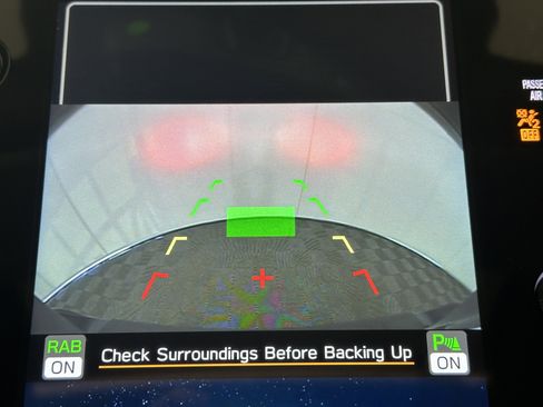 Used 2023 Subaru Outback Limited image 28