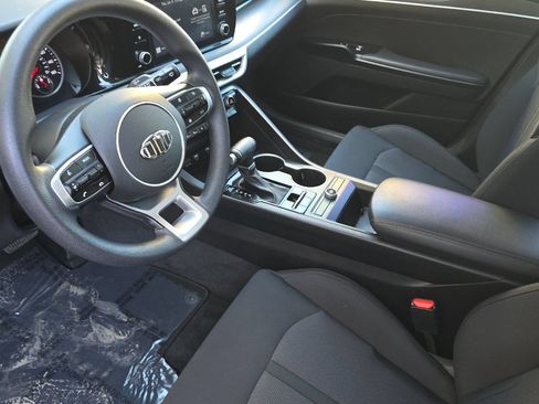 Used 2021 Kia K5 LX FWD image 7