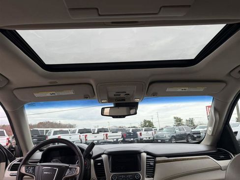 Used 2017 GMC Yukon XL Denali w/ Open Road Package image 28