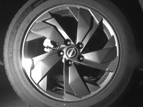 Used 2025 Nissan Rogue SV FWD image 15
