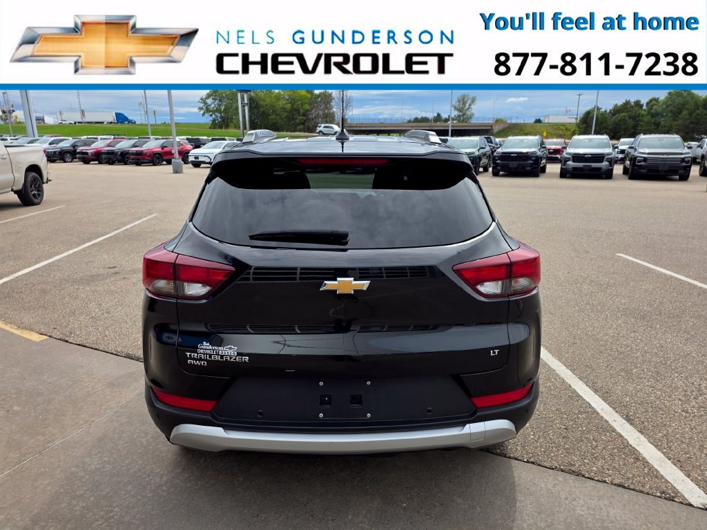 Used 2024 Chevrolet TrailBlazer LT w/ Convenience Package AWD/4WD image 6
