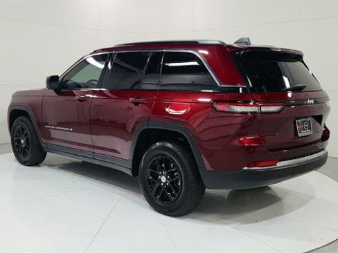 Used 2025 Jeep Grand Cherokee Laredo X w/ Luxury Tech Group I image 6
