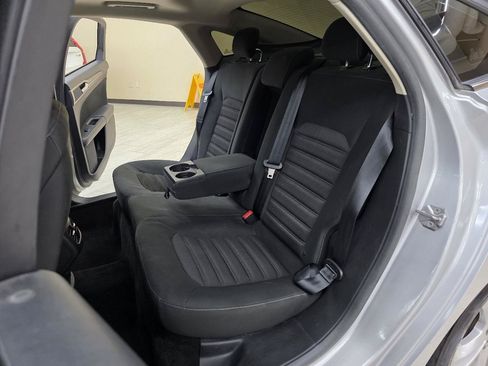 Used 2018 Ford Fusion SE FWD image 22