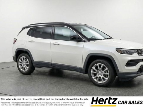 Used 2025 Jeep Compass Limited image 1