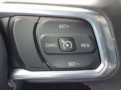 Used 2023 Jeep Gladiator Rubicon w/ Cold Weather Group image 30