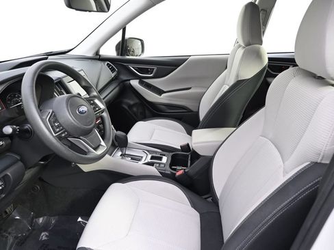 Used 2023 Subaru Forester AWD/4WD image 11