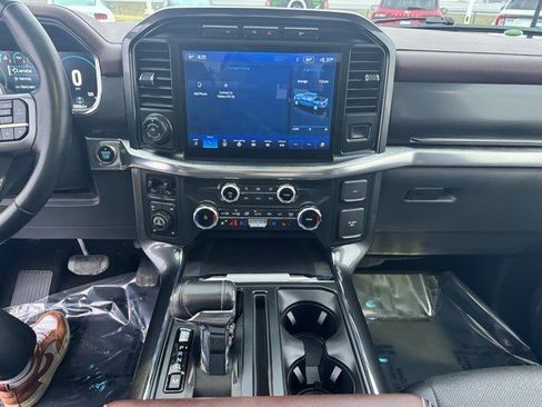 Used 2022 Ford F150 Lariat w/ Equipment Group 502A High image 19