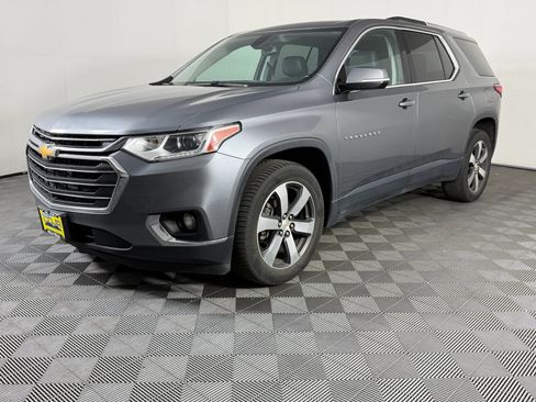 Used 2018 Chevrolet Traverse LT AWD/4WD image 2