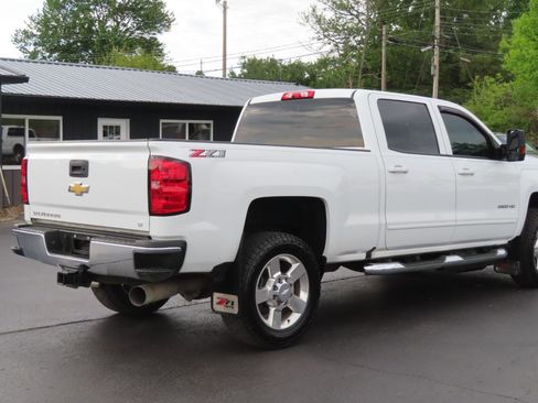 Used 2018 Chevrolet Silverado 2500 LT w/ LT Convenience Package AWD/4WD image 19