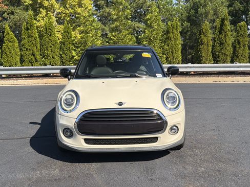 Used 2021 MINI Cooper 4-Door Hardtop w/ 6.5" Touchscreen Package FWD image 10