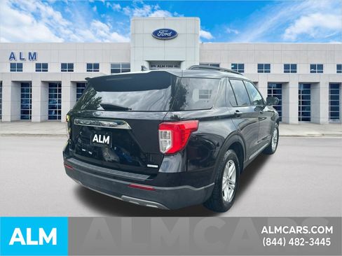 Used 2020 Ford Explorer XLT w/ Equipment Group 202A RWD image 5