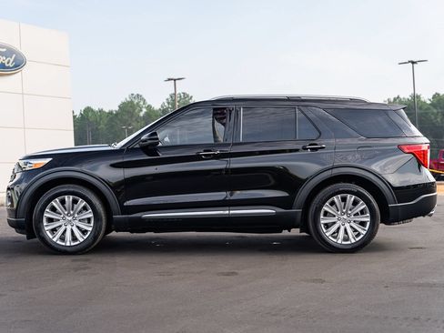 Certified 2021 Ford Explorer Limited w/ Hybrid Equipment Group 310A RWD image 4