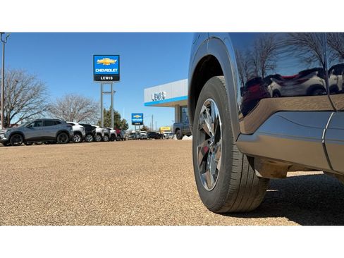 Used 2025 Nissan Rogue SV image 8