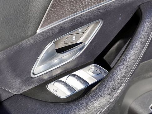 Used 2022 Mercedes-Benz GLE 350 4MATIC image 24