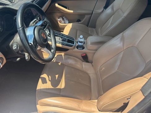 Used 2019 Porsche Macan AWD/4WD image 16