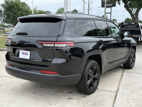 Used 2023 Jeep Grand Cherokee L Laredo image 5