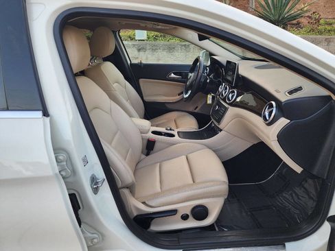 Used 2016 Mercedes-Benz GLA 250 image 13