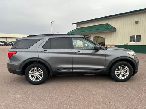 Used 2022 Ford Explorer XLT w/ Equipment Group 202A image 36