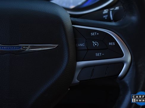 Used 2015 Chrysler 200 Limited w/ Convenience Group image 30