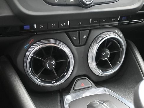 Used 2020 Chevrolet Camaro LT RWD image 16