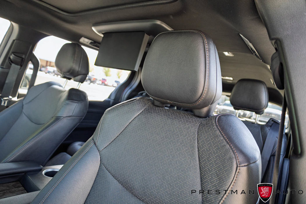 Used 2025 Toyota Sienna Platinum AWD/4WD image 31