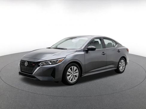 Used 2025 Nissan Sentra S FWD image 3