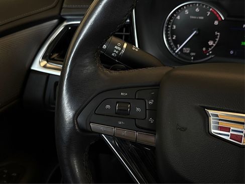 Used 2024 Cadillac XT6 Premium Luxury FWD image 27