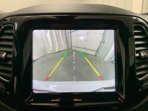 Used 2019 Jeep Compass Limited image 8