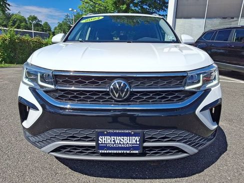 Used 2023 Volkswagen Taos SEL AWD/4WD image 2
