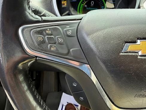 Used 2018 Chevrolet Volt LT w/ Comfort Package FWD image 10