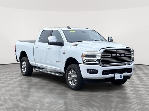 Used 2024 RAM 2500 Laramie AWD/4WD image 9