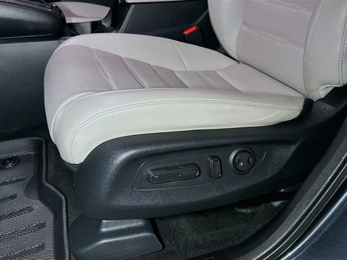 Used 2025 Honda CR-V EX-L image 19