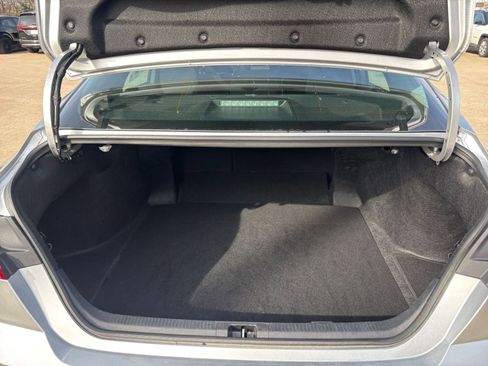 Used 2025 Toyota Camry LE image 27