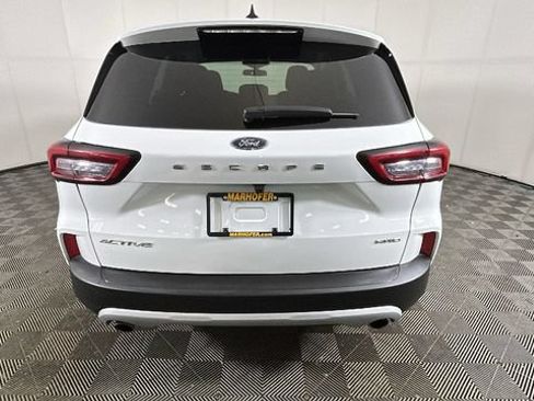 Used 2024 Ford Escape Active AWD/4WD image 3