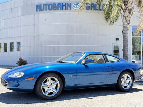 Used 1998 Jaguar XK8 Coupe RWD image 1