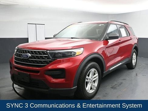 Used 2020 Ford Explorer XLT AWD/4WD image 5