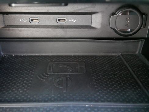 Certified 2024 Volkswagen Tiguan SE R-Line image 28