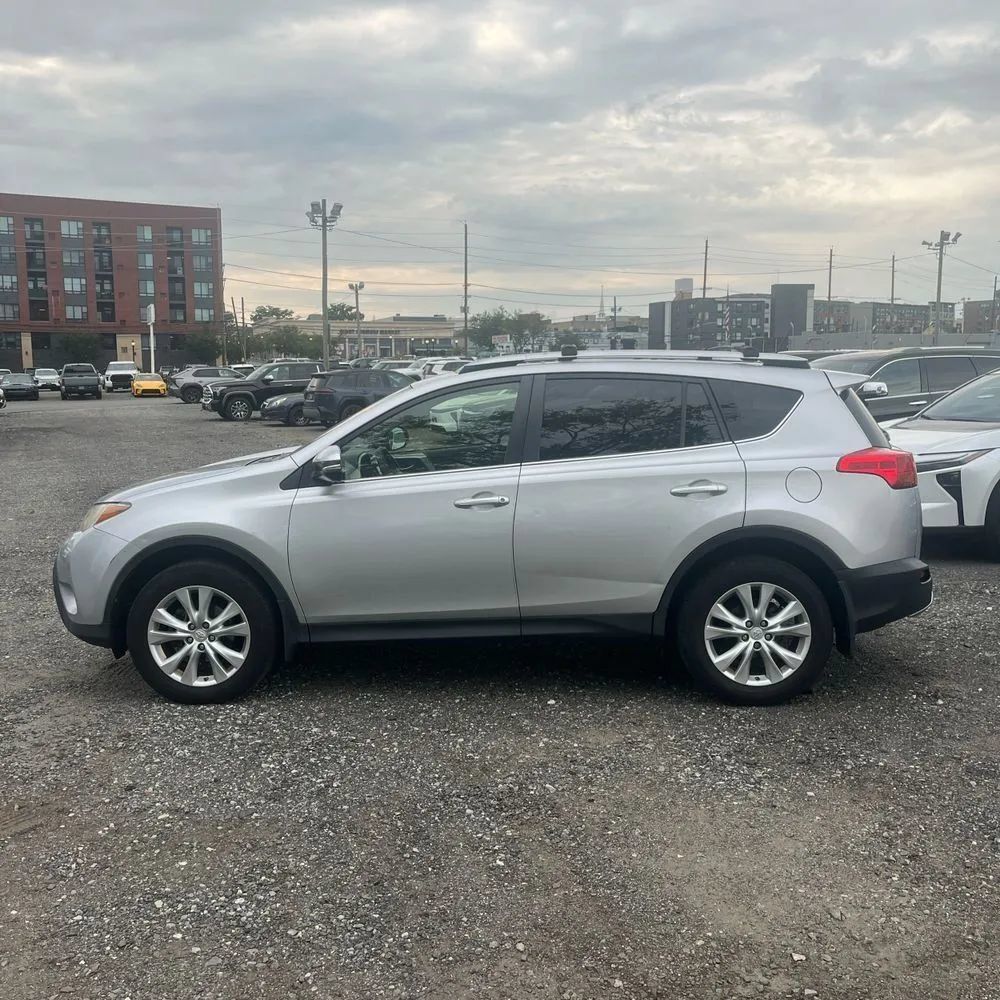 Used 2015 Toyota RAV4 Limited w/ Outdoor Package AWD/4WD image 3