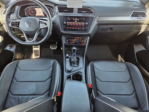 Used 2022 Volkswagen Tiguan SEL R-Line image 17