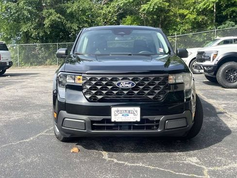 Certified 2025 Ford Maverick XL FWD image 9