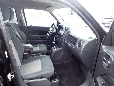 Used 2014 Jeep Patriot Sport w/ Power Value Group FWD image 12
