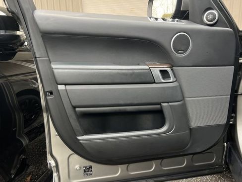 Used 2020 Land Rover Range Rover Sport HSE Dynamic image 10