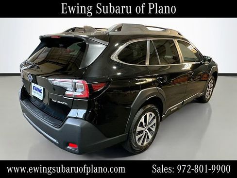 Used 2025 Subaru Outback Premium AWD/4WD image 7