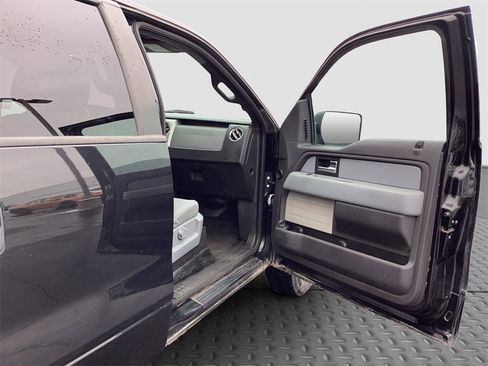 Used 2014 Ford F150 XLT image 29
