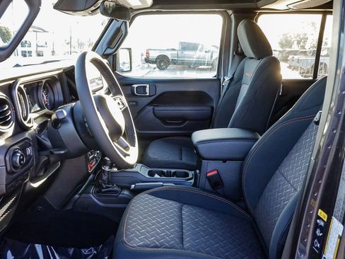 New 2026 Jeep Gladiator Mojave w/ Safety Group image 22