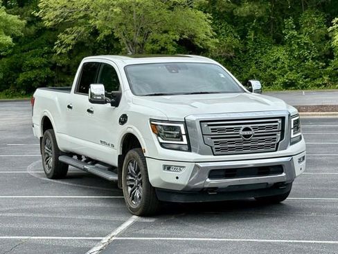 Used 2023 Nissan Titan Platinum Reserve w/ Moonroof Package AWD/4WD image 11