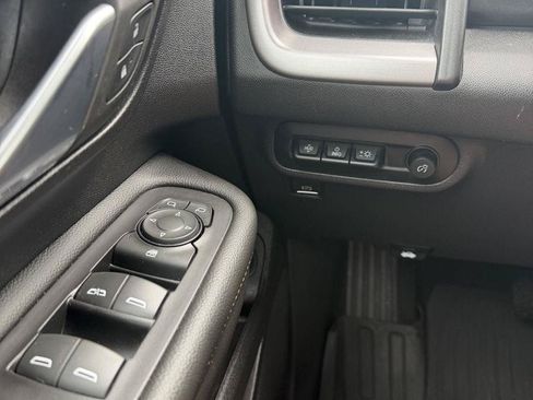 Used 2024 GMC Terrain AT4 w/ Tech Package AWD/4WD image 5