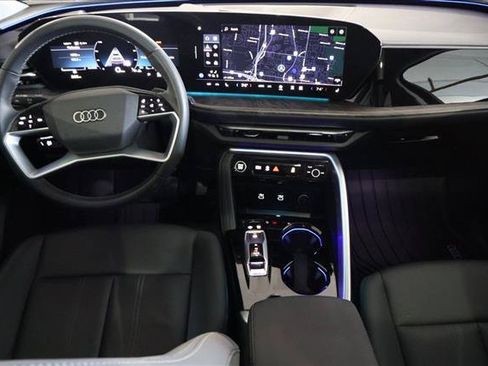 Certified 2025 Audi Q5 Premium w/ Convenience Package AWD/4WD image 22