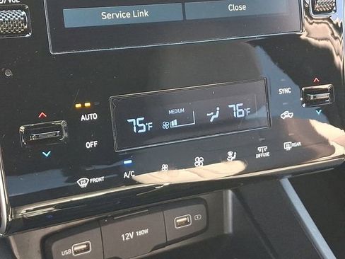 Used 2024 Hyundai Santa Cruz SEL image 17