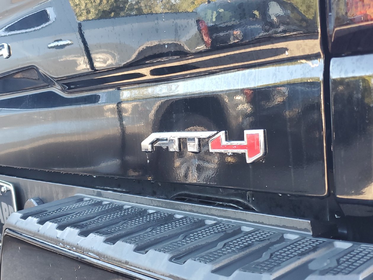 Used 2021 GMC Sierra 1500 AT4 w/ AT4 Premium Package AWD/4WD image 8